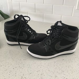 Nike Wedge Sneaker